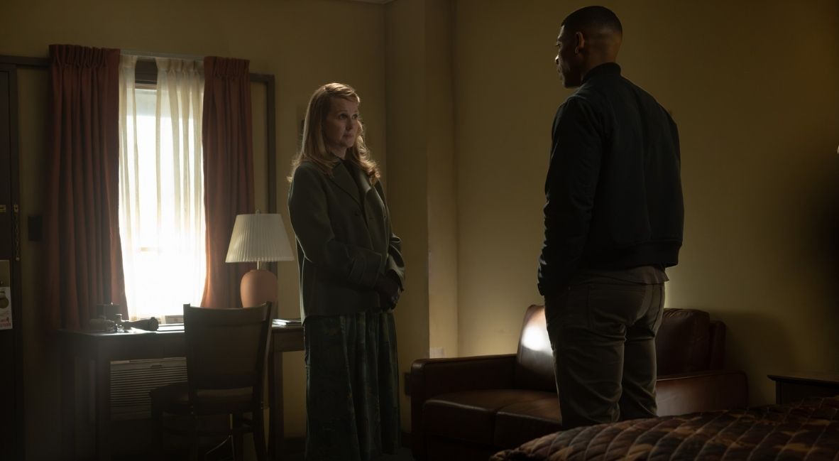 Laura Linney and Aaron Pierre in Lanterns Episode 4