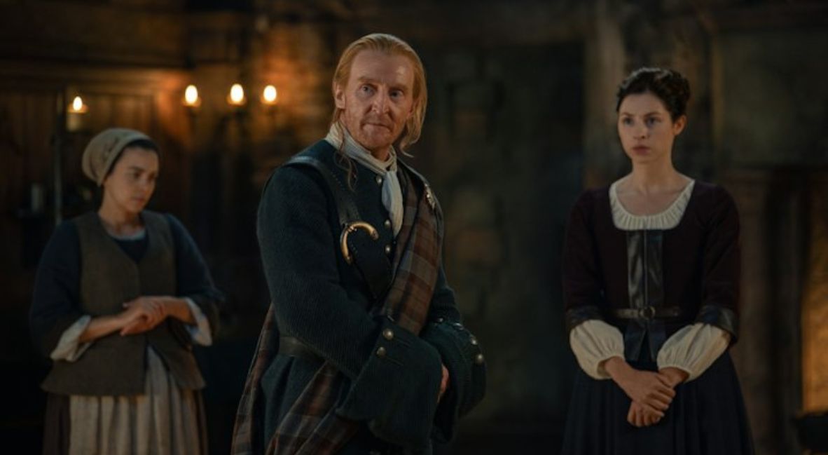RECAP: 'Outlander: Blood Of My Blood' Season 2 Episode 2 — "The Veil Of Time" 3 Davina, Lovat, and Julia