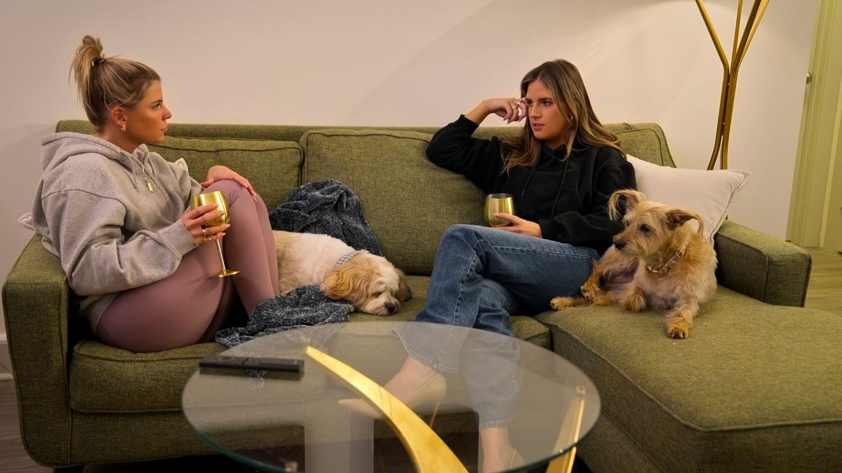 Erika Ellis, Michaella Giorgio in Love Is Blind&nbsp;Season 11 Episodes 9-11