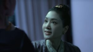 Garlah in The Crow Club Episode 3