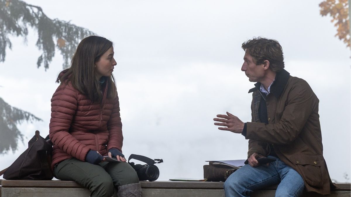 Mikey Madison and Jeremy Allen White in The Social Reckoning