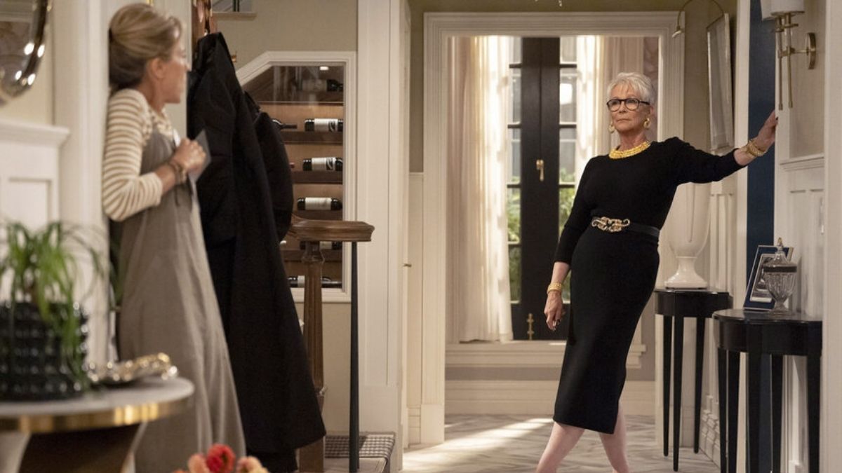 Jamie Lee Curtis in Newlyweds Episode 1